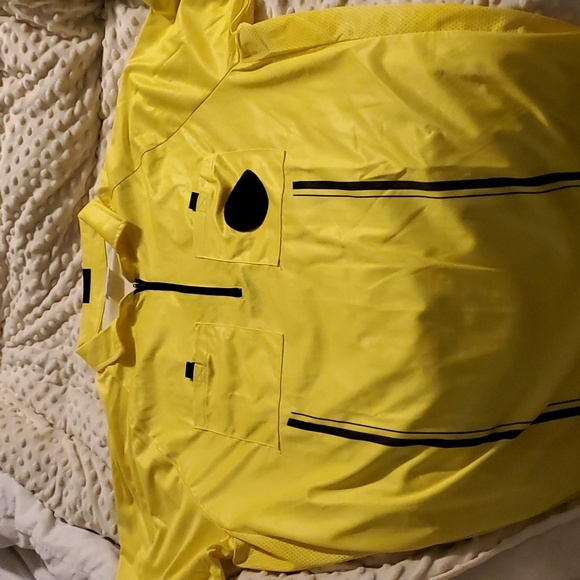 3 Soccer Referee Polos + 1 pair of shorts - Picture 8 of 8